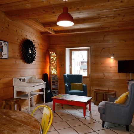 Bed and Breakfast Un R de Mémises Thollon-les-Memises Exterior foto